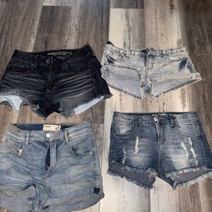 Set of 4 pairs of jean shorts!